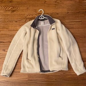 Womens size medium patagonia fleece jacket